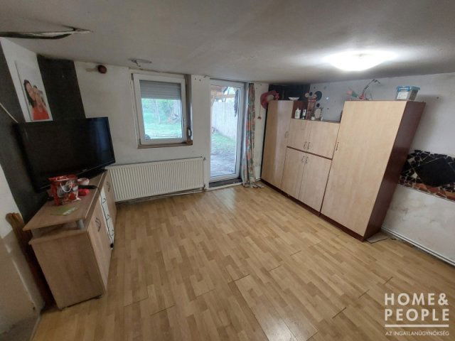 Eladó családi ház, Röszkén 23.5 M Ft, 3+1 szobás