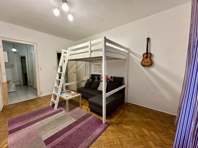 Kiadó téglalakás, albérlet, Budapesten, VI. kerületben