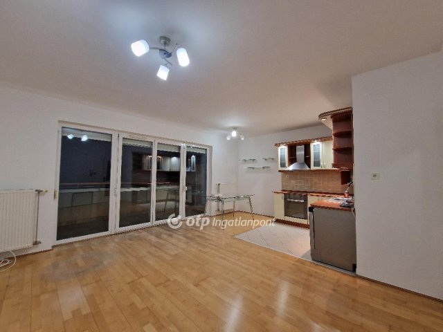 Eladó téglalakás, Budapesten, IV. kerületben 94 M Ft, 2 szobás