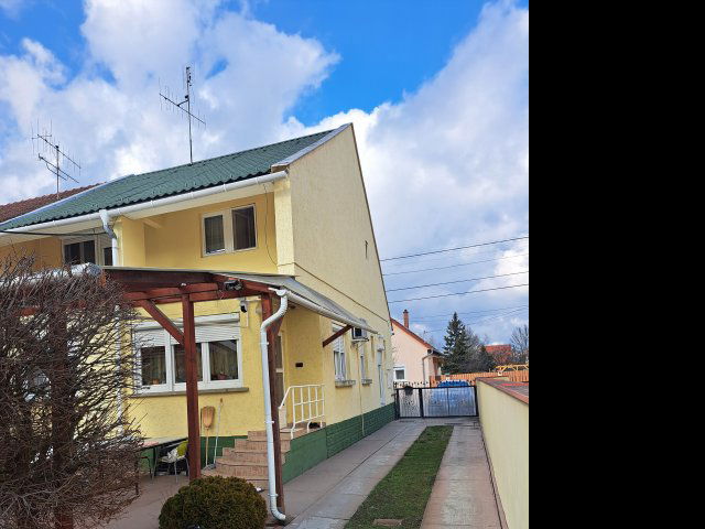 Eladó családi ház, Gyulán 69.9 M Ft, 4+1 szobás