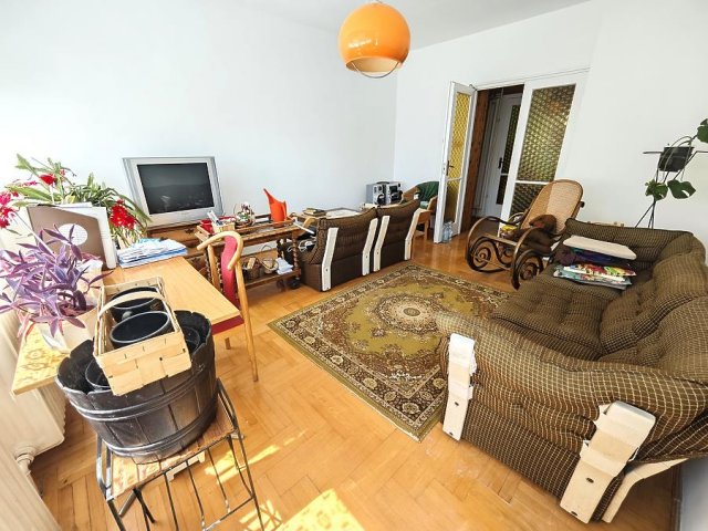 Eladó téglalakás, Budapesten, II. kerületben, Széher úton
