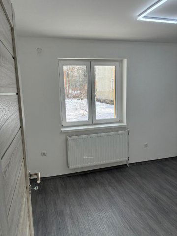 Eladó téglalakás, Komlón 39390 M Ft, 3 szobás