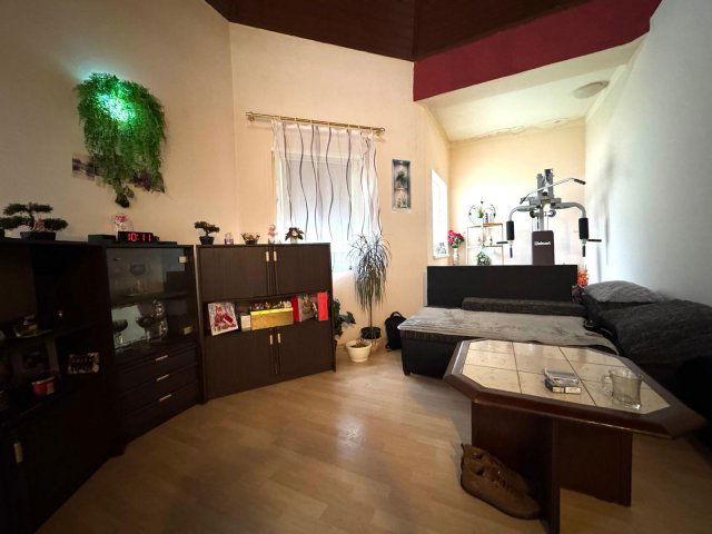 Eladó családi ház, Zalaszentlászlón 75 M Ft, 5 szobás