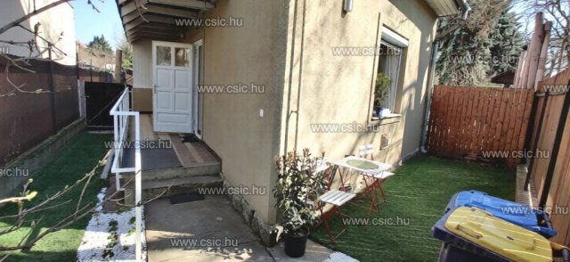 Eladó családi ház, Budapesten, III. kerületben 69.6 M Ft