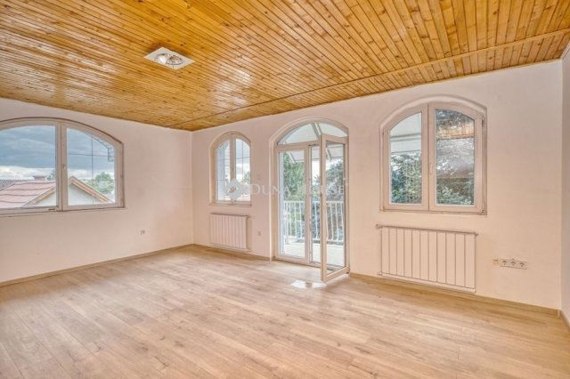 Eladó téglalakás, Budapesten, XVIII. kerületben 190 M Ft