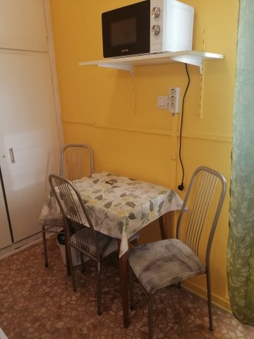 Kiadó panellakás, albérlet, Pécsett, Nagy Lajos király útján