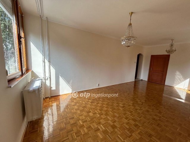Eladó téglalakás, Debrecenben 66 M Ft, 2 szobás
