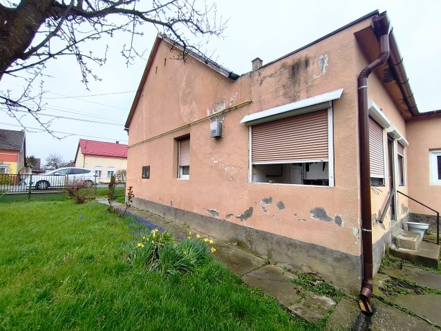 Eladó családi ház, Dombóváron, Vi. utcában 19.9 M Ft, 3 szobás