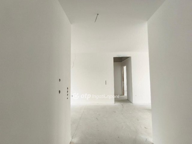 Eladó téglalakás, Nagykanizsán 79.99 M Ft, 3 szobás