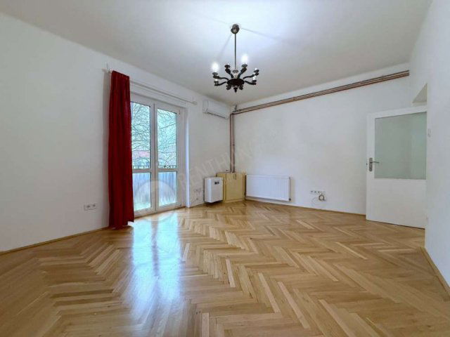 Eladó téglalakás, Budapesten, XIV. kerületben, Thököly úton