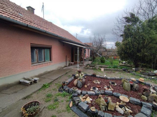 Eladó családi ház, Nagykőrösön 15.9 M Ft, 2 szobás