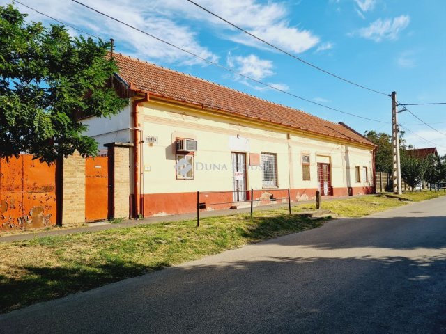 Eladó családi ház, Békéscsabán, Tompa utcában 29.9 M Ft