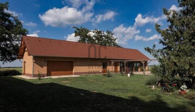 Eladó családi ház, Kocséren 150 M Ft, 3 szobás