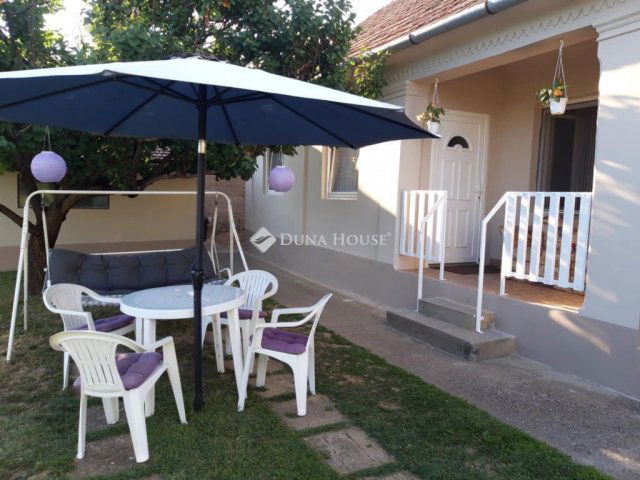 Eladó családi ház, Siklóson, Vujicsics Tihamér utcában