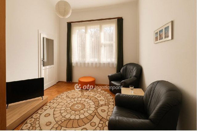 Eladó téglalakás, Székesfehérvárott 35.99 M Ft, 1 szobás