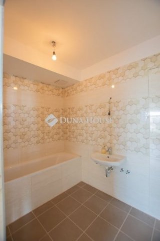 Eladó téglalakás, Budapesten, XIII. kerületben 134.9 M Ft