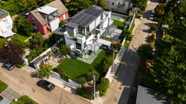 Eladó ikerház, Budapesten, XI. kerületben 399.9 M Ft, 5 szobás