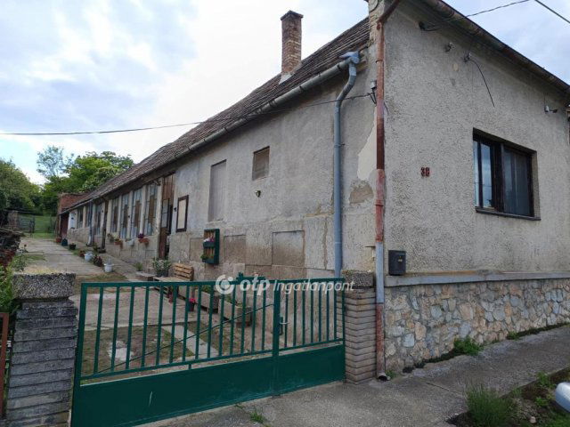Eladó családi ház, Görcsönyben 36.9 M Ft, 3 szobás