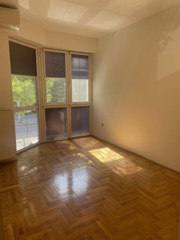 Kiadó iroda, Budapesten, III. kerületben 452 E Ft / hó, 4 szobás