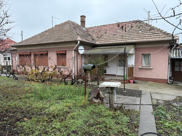 Eladó családi ház, Abonyban 19.9 M Ft, 4 szobás