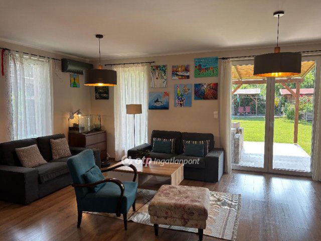 Eladó ikerház, Dunakeszin 234.9 M Ft, 5 szobás