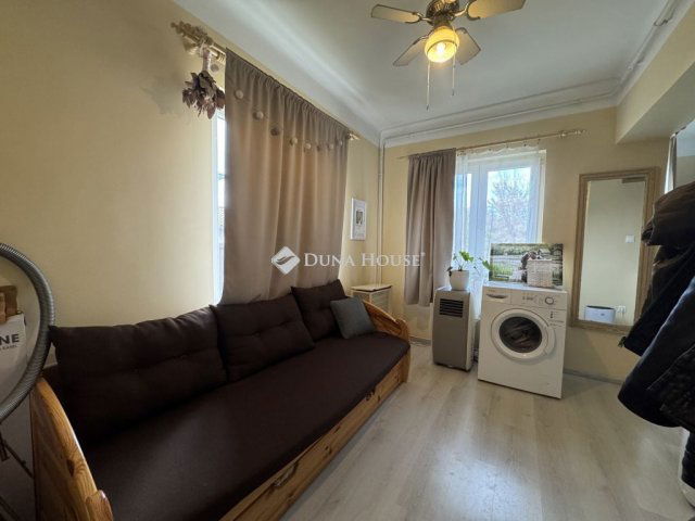 Eladó családi ház, Gödön 67 M Ft, 1 szobás