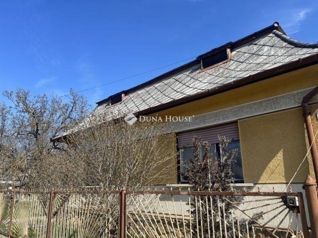 Eladó családi ház, Pilisen 70 M Ft, 3 szobás