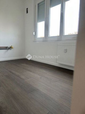 Eladó panellakás, Budapesten, XV. kerületben 82 M Ft, 3+1 szobás