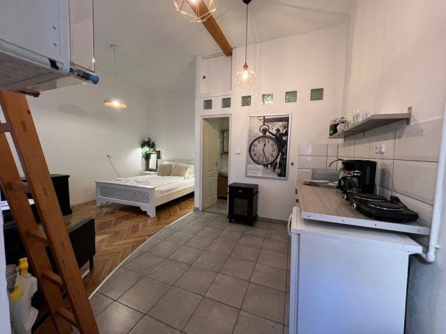 Eladó téglalakás, VII. kerületben, Szövetség utcában