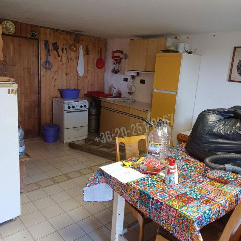 Eladó nyaraló, Dunaszekcsőn 14 M Ft, 1+3 szobás