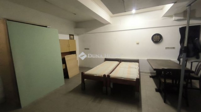 Eladó ipari ingatlan, Budapesten, XIII. kerületben 40 M Ft