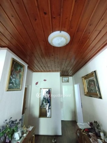 Eladó családi ház, Mohácson 85 M Ft, 8 szobás