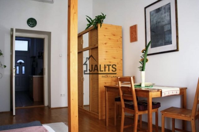 Kiadó téglalakás, albérlet, VII. kerületben, Izabella utcában