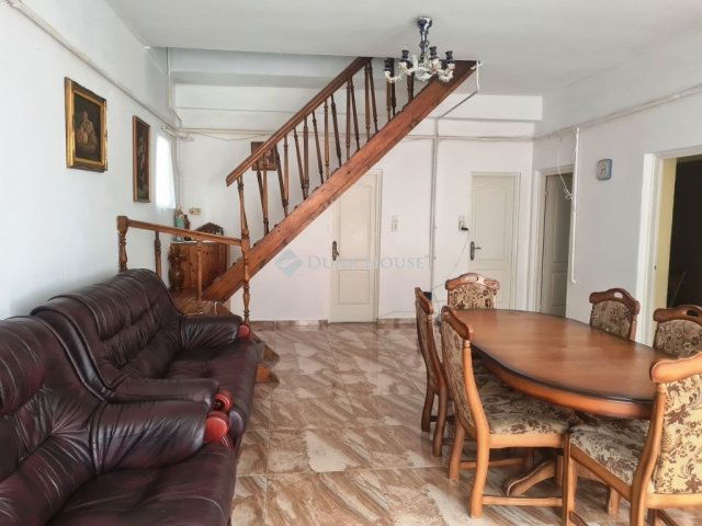 Eladó családi ház, Enyingen 41.5 M Ft, 6 szobás