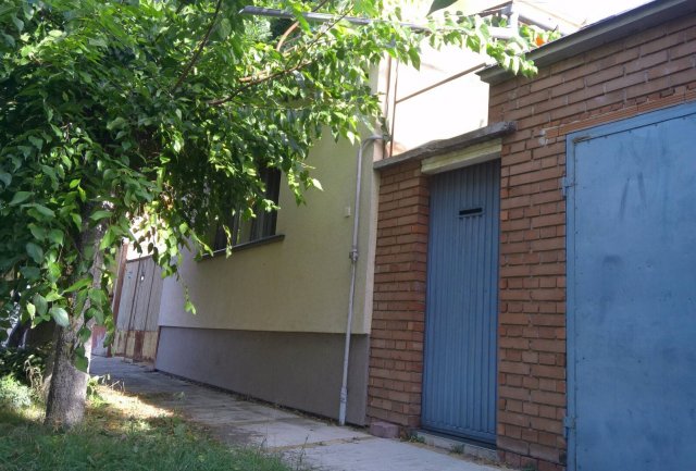 Eladó családi ház, Cegléden 49.9 M Ft, 3 szobás