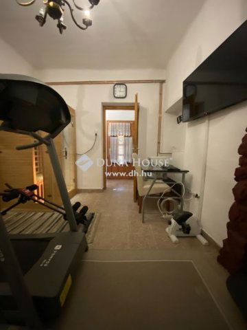 Eladó családi ház, Balatonkenesén 89.9 M Ft, 3 szobás