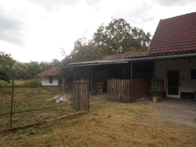 Eladó családi ház, Sarkadon 17.5 M Ft, 4+1 szobás