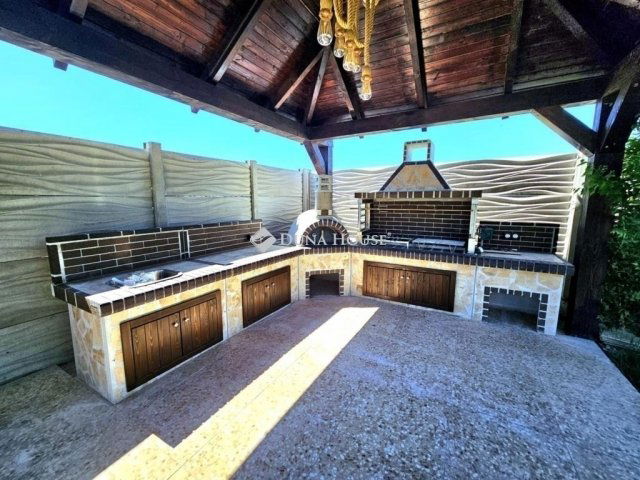 Eladó családi ház, Alsónémediben 229 M Ft, 5 szobás