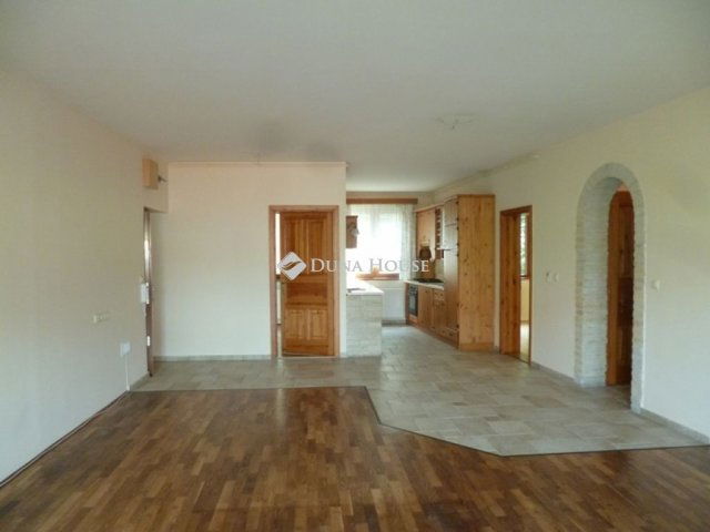 Kiadó téglalakás, albérlet, Kecskeméten 230 E Ft / hó