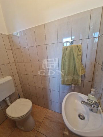 Kiadó iroda, Székesfehérvárott 150 E Ft / hó, 2 szobás