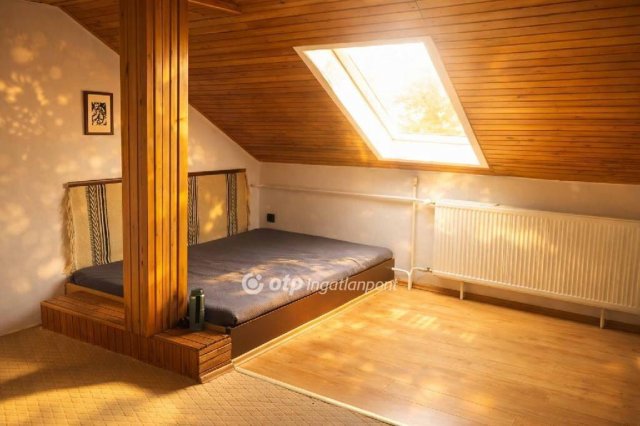 Eladó téglalakás, Ajkán 52 M Ft, 2+2 szobás
