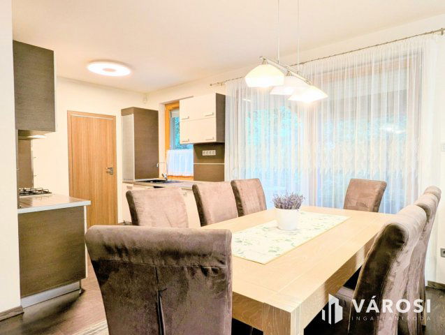 Kiadó családi ház, albérlet, Békéscsabán 300 E Ft / hó