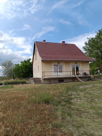 Eladó családi ház, Jakabszálláson 49.9 M Ft, 4+2 szobás