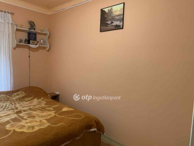 Eladó családi ház, Cegléden 52.5 M Ft, 2+1 szobás