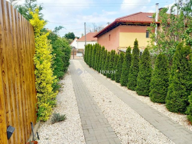 Eladó családi ház, Mogyoródon 125.6 M Ft, 4 szobás