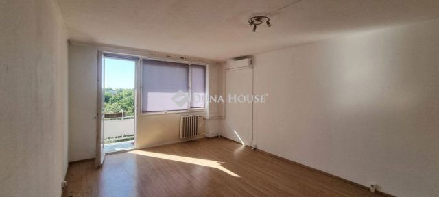 Eladó panellakás, Kecskeméten 34.5 M Ft, 1 szobás