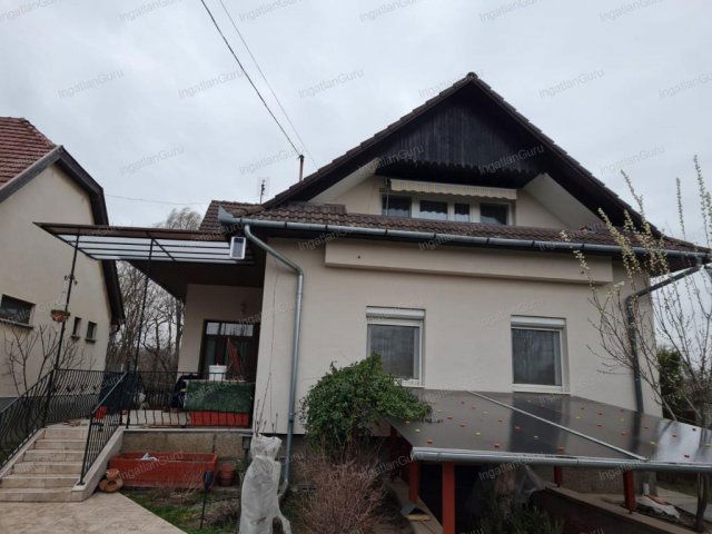 Eladó családi ház, Kecskeméten 163 M Ft, 7 szobás