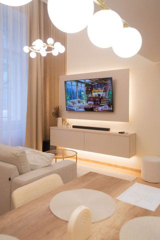 Kiadó téglalakás, albérlet, VI. kerületben, Andrássy úton