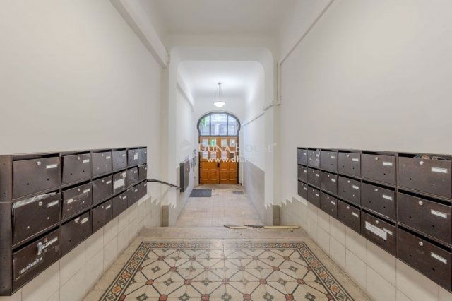 Eladó téglalakás, Budapesten, II. kerületben 182.9 M Ft
