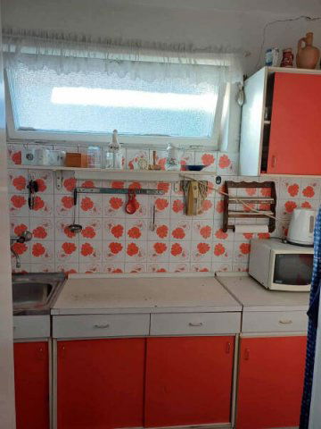 Eladó családi ház, Pilisvörösváron 69.5 M Ft, 2 szobás